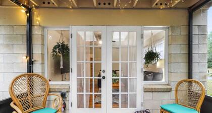 Quiet & Close to hospitals, UF and more