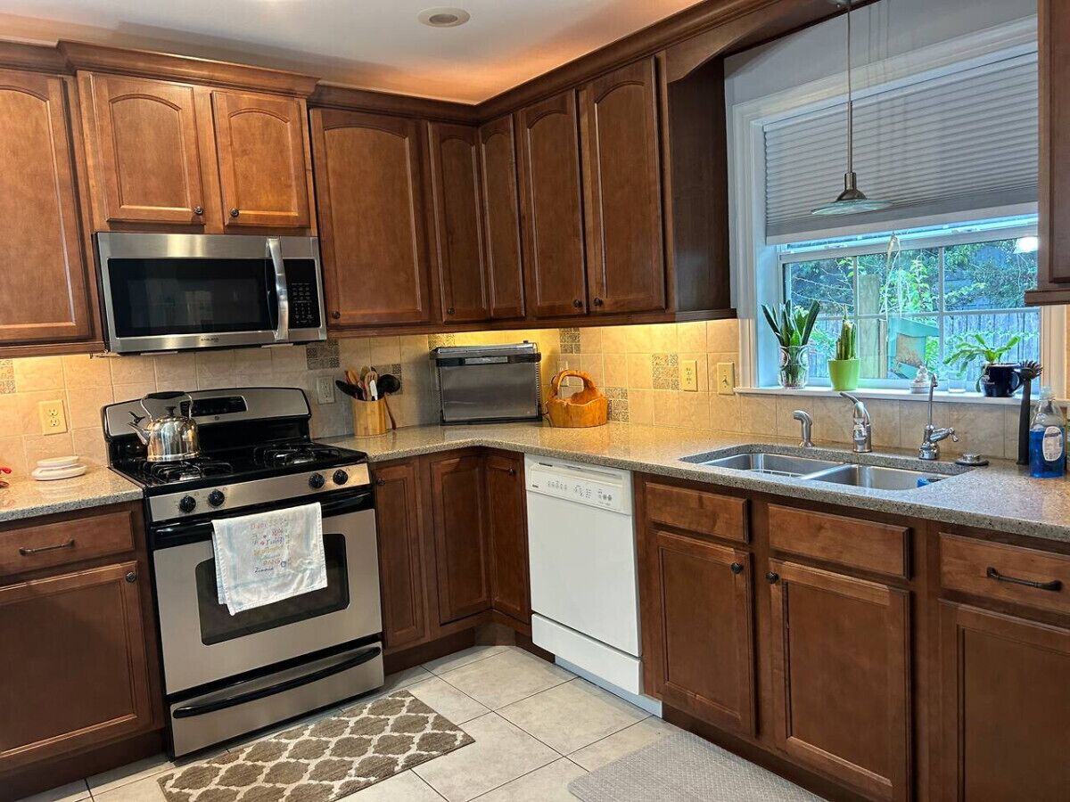 Refrigerador, microondas, horno, placa de cocina