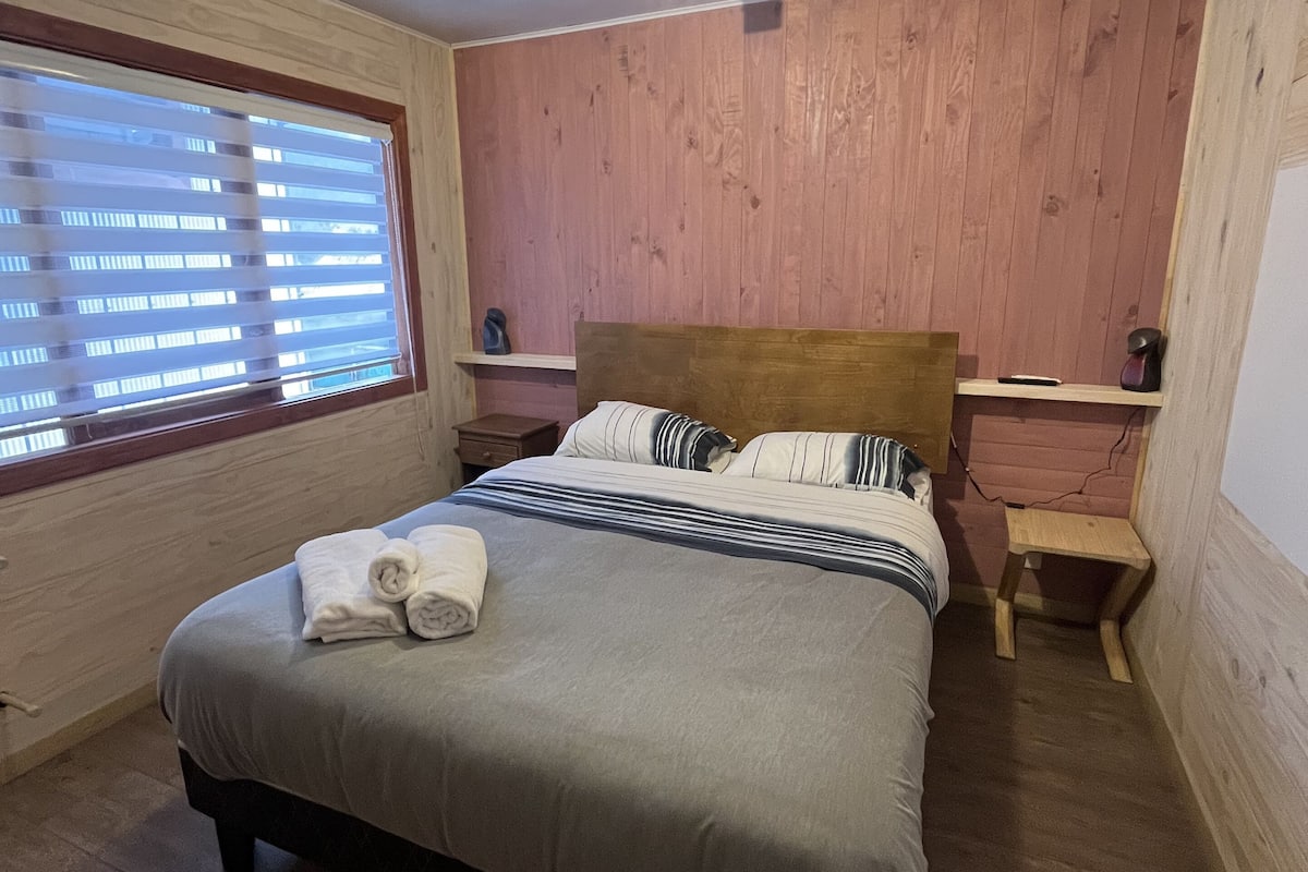 Single Room | 2 bedrooms, free WiFi