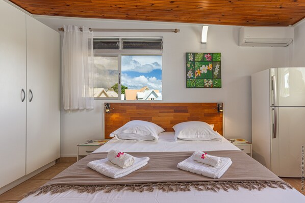 Bügeleisen/Bügelbrett, kostenloses WLAN, Bettwäsche