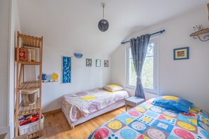 4 Schlafzimmer, Bügeleisen/Bügelbrett, kostenloses WLAN