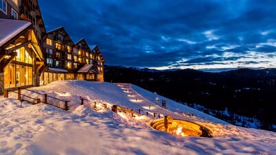 Charming Suncadia Condo with Private Balcony, Mountain Views and Pool Access