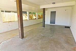 Property grounds - Forsythe 009 -3BR/2.5 BA 2040 sq ft 4 beds (Monroe)