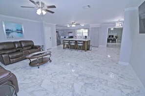 Living area - Forsythe 009 -3BR/2.5 BA 2040 sq ft 4 beds (Monroe)