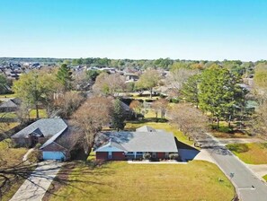 Exterior - Mid-Town Mansion Off Lamy Ln-3BR/2BA 2015sq ft
(Monroe)