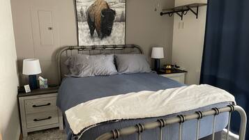 1 sovrum, strykjÀrn/strykbrÀda, gratis wi-fi och sÀngklÀder