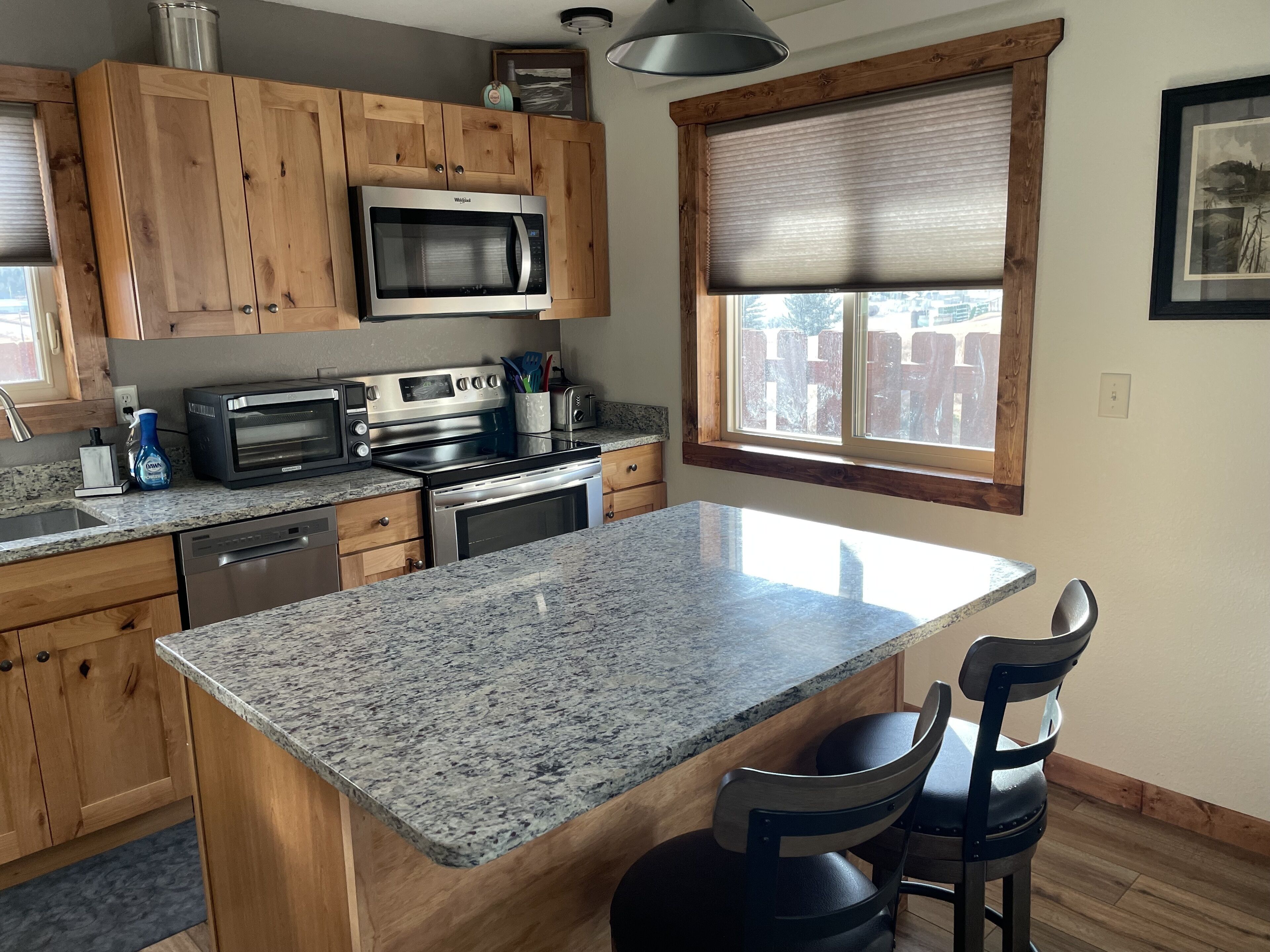 冰箱、微波炉、烤箱、炉灶