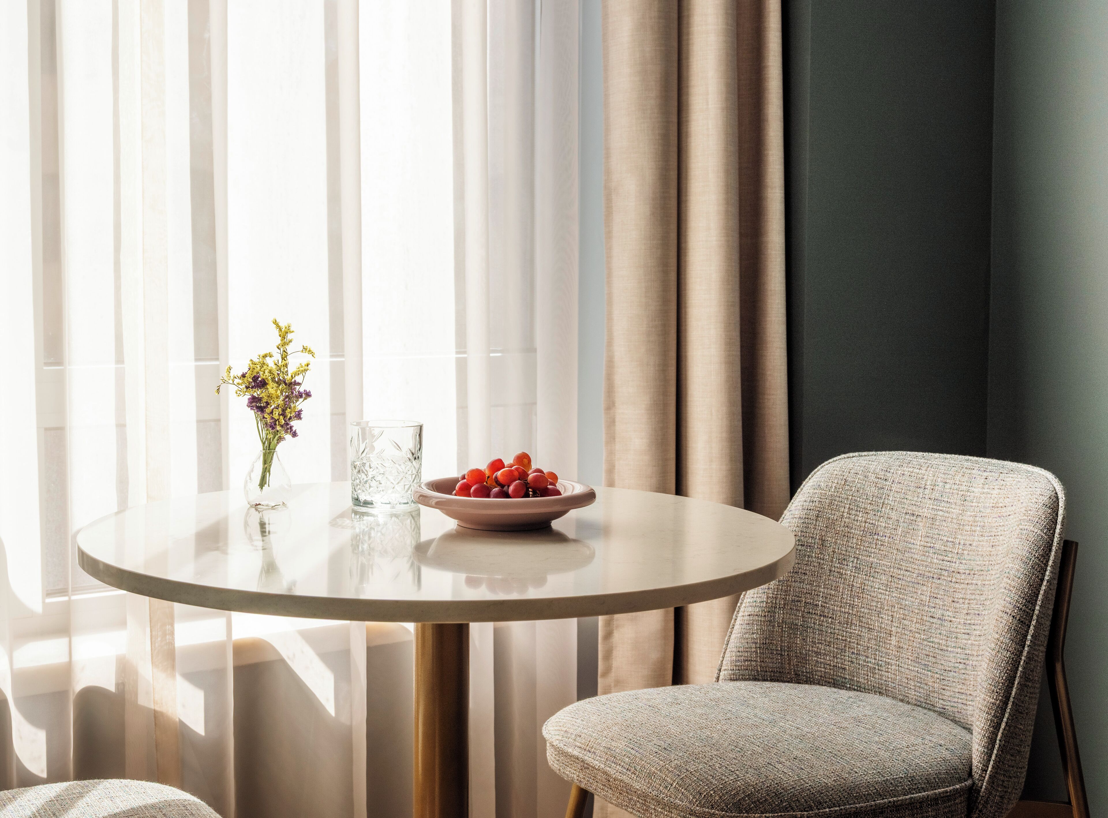 Large Studio with Kitchenette | Premium bedding, in-room safe, laptop workspace, free cots/infant beds