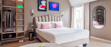 Large Studio, Terrace, Accessible | Hochwertige Bettwaren, Zimmersafe, laptopgeeigneter Arbeitsplatz