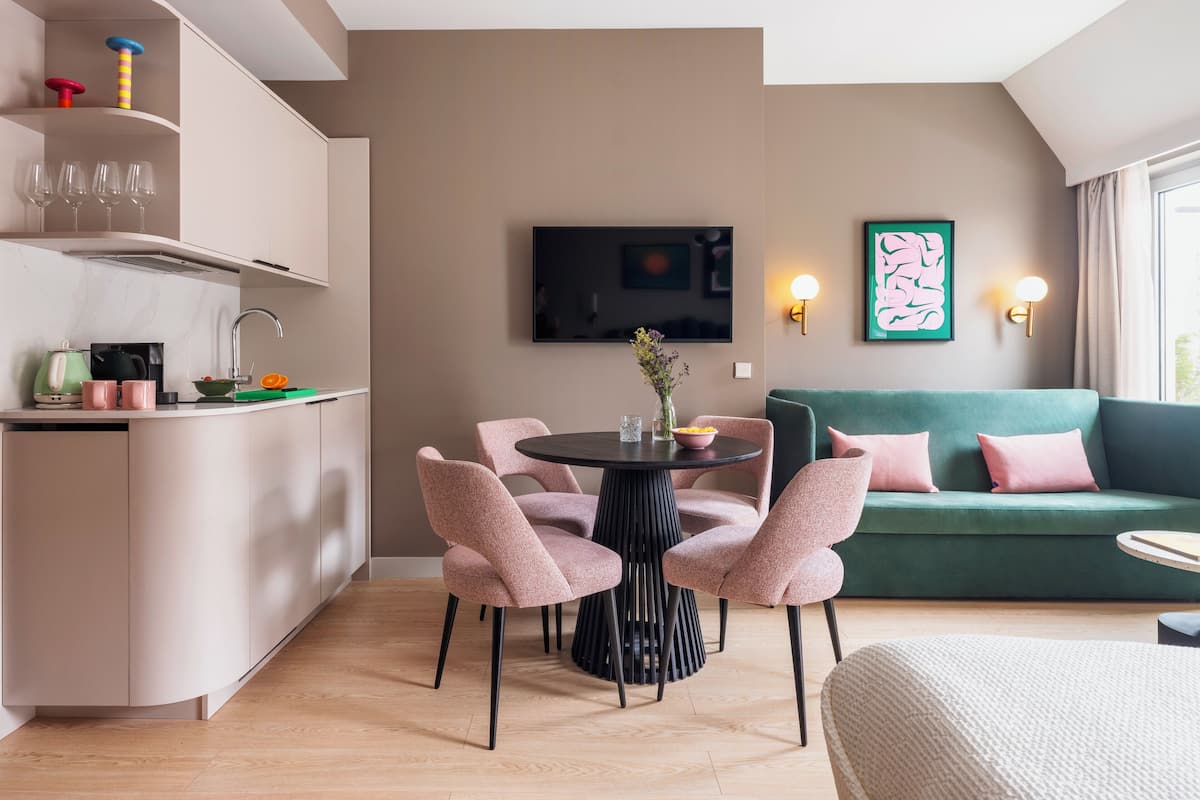 Studio Deluxe | Coin cuisine privé | CafetiÚre/bouilloire, bouilloire électrique