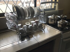 雪櫃、微波爐、爐具、咖啡機/沖茶器