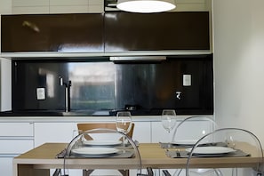 Basic Apartment | Dining