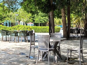 Standard Apartment | Outdoor dining