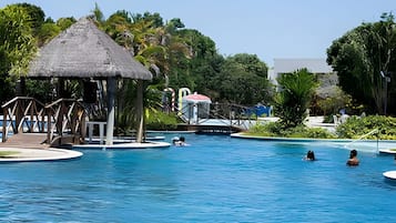 Apartamento básico | Piscina | Piscina externa