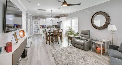 Pet-Friendly Gallatin Home w/ Deck, 1 Mi to Town!