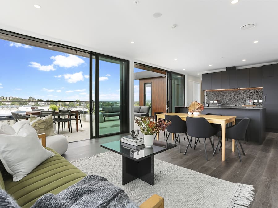 Premium Penthouse | Living area | Flat-screen TV