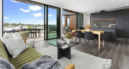 Enfield Sky- Brand New Penthouse
