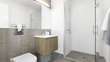 Premium Penthouse | Bathroom