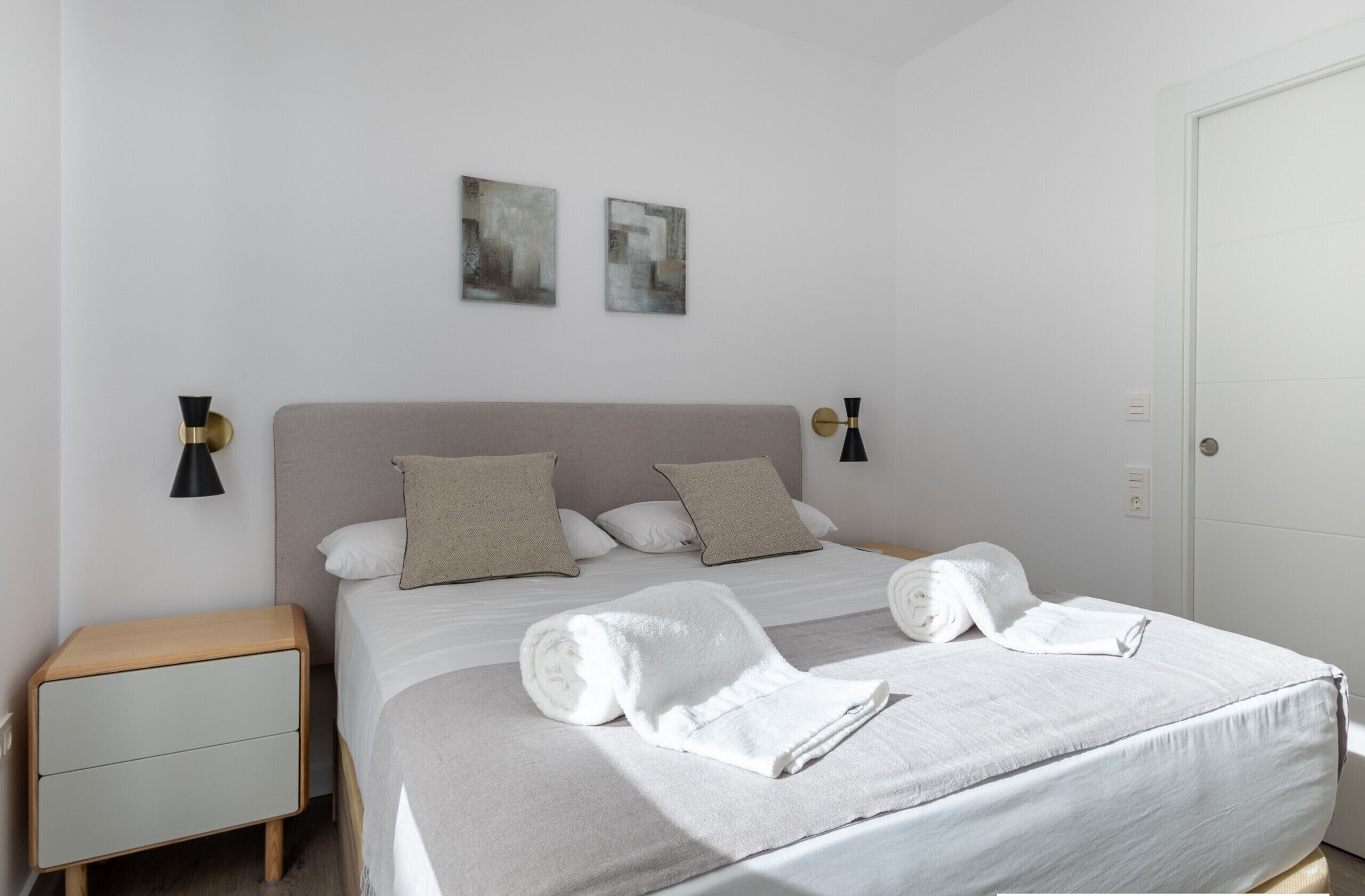 2 chambres, fer et planche à repasser, lit parapluie, Wi-Fi gratuit