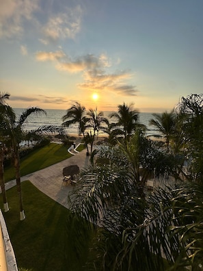 Property grounds - Experience Oceanfront Luxury Living at Kite Towers Nuevo Vallarta (Nuevo Vallarta)