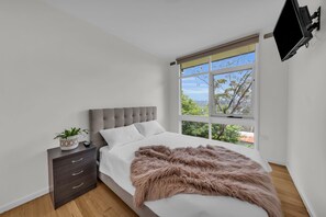 2 chambres, fer et planche Ă repasser, Wi-Fi, draps fournis