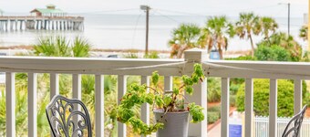 Ocean View Balcony, Across Street to Beach, 1.5 Blocks to Town - Pier Pointe Villas C201