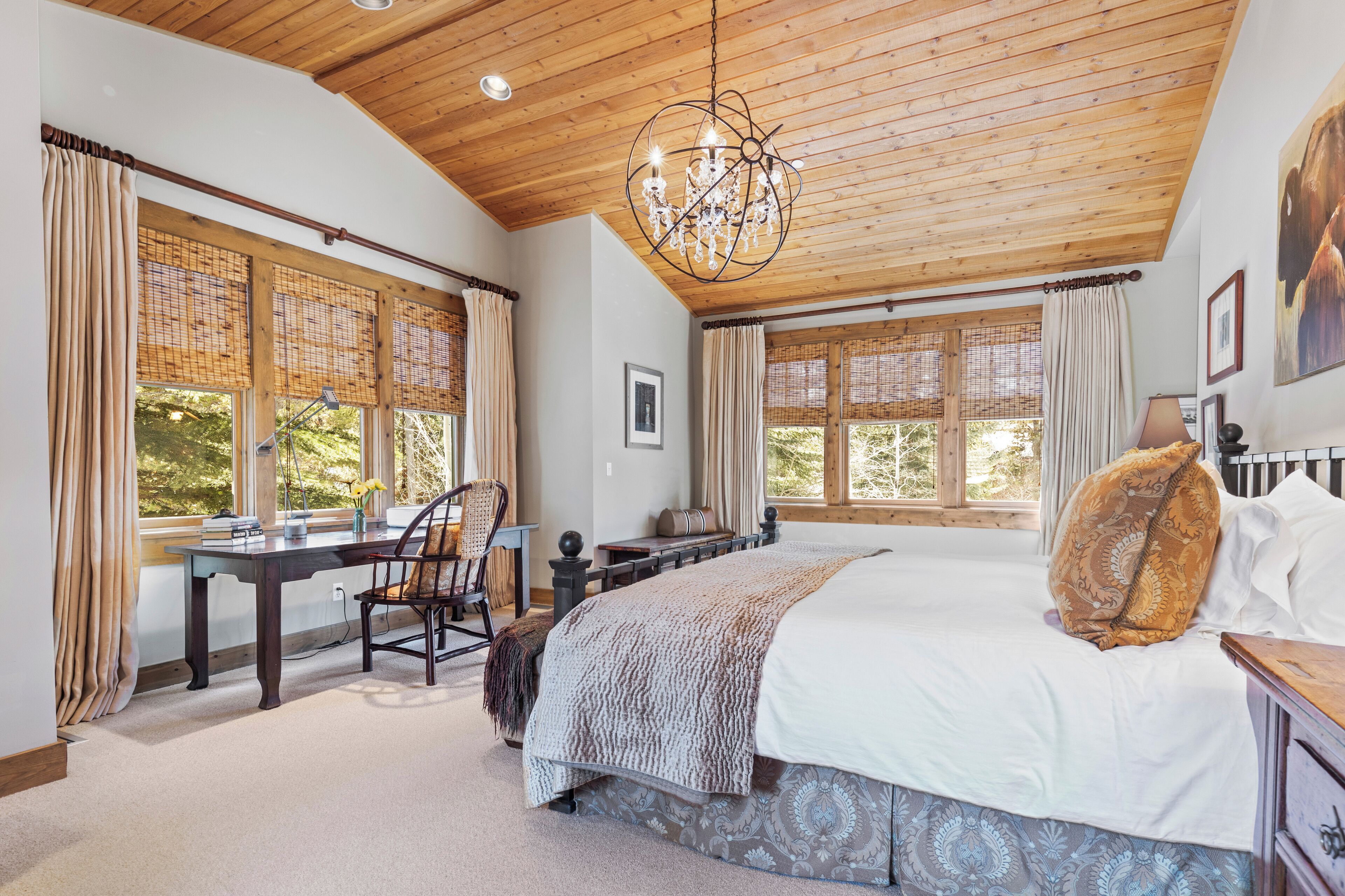 4 bedrooms, Internet, bed sheets