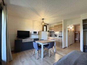 Interior - 6-person studio with direct access to the slopes (LES ORRES)