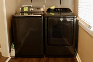 Interior - Spacious 6-Bedroom Retreat in Central Lafayette, Perfect for Groups & Families (Lafayette)