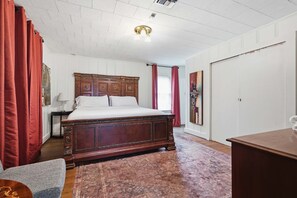 4 habitaciones, escritorio, wifi y ropa de cama 
