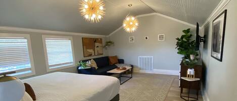 1 bedroom, desk, WiFi, bed sheets