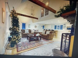 Living area - Enjoy nature in this peaceful secluded home 
Perfect for family get away!
 (Cavendish)