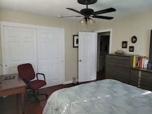 2 bedrooms, desk, iron/ironing board, travel cot