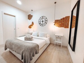 1 غرفة نوم ومكواة/لوح كي وواي فاي وملاءات أسرّة