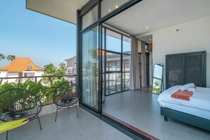 2 bedrooms, in-room safe, desk, iron/ironing board - Villa Greta (Canggu)