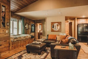 5 Schlafzimmer, Schreibtisch, kostenloses WLAN, Bettwäsche