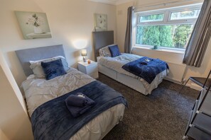 ハウス | 3 室のベッドルーム、アイロン / アイロン台、WiFi (無料)、ベッドシーツ