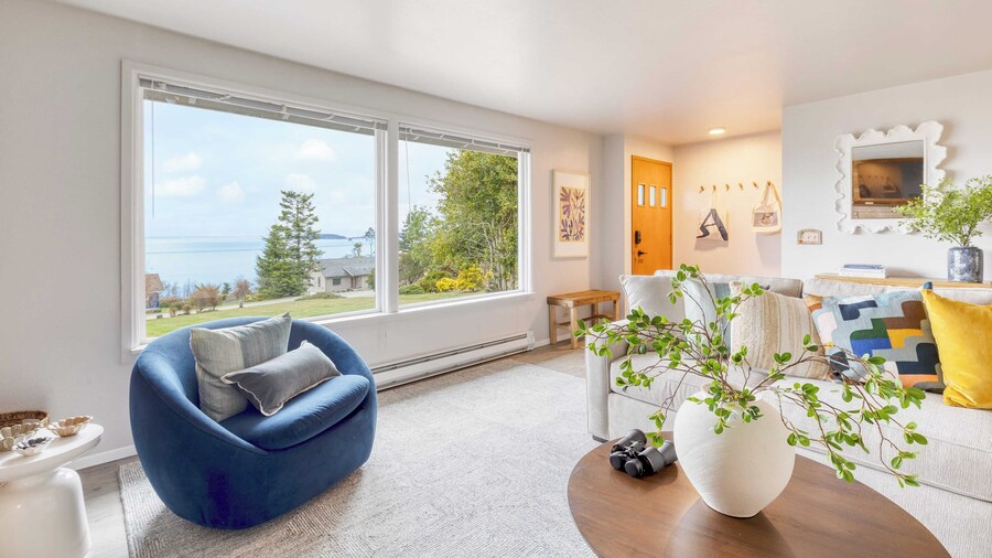 Whidbey Bliss by Avantstay 2min to Beach + View