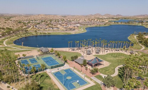 Heated Pool with Hot tub near Lake and Champion Golf Course