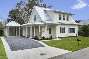 Exterior - Yeah, Bay-by! Modern Farmhouse in Old Town Bay Saint Louis (Bay St. Louis)