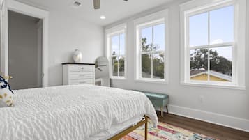 3 habitaciones, escritorio, wifi gratis y ropa de cama