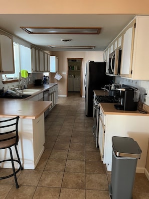 Microwave, oven, stovetop, dishwasher