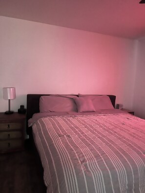 3 chambres, fer et planche à repasser, Wi-Fi, literie fournie