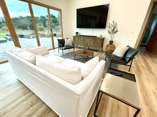 Rustic Elegance on Coyote Creek: A Solvang Sanctuary

