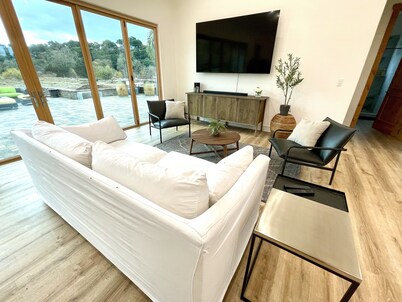 Rustic Elegance on Coyote Creek: A Solvang Sanctuary