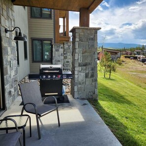 Terrace/patio - Elk Creek D102 private hot tub - 4 beds, sleeps 7 (Fraser)