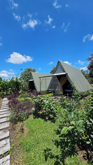 Front of property - Flora Glamping de Abuela  (La Fortuna)