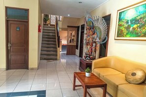 Interior - Miraa Guest House & Resto (Denpasar)
