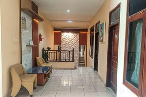 Interior - Miraa Guest House & Resto (Denpasar)
