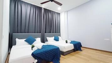 1 bedroom, hypo-allergenic bedding, in-room safe, desk